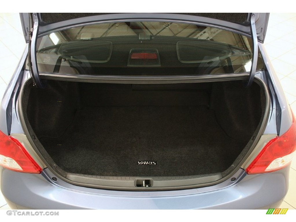 2010 Yaris Sedan - Pacific Blue Metallic / Dark Charcoal photo #13