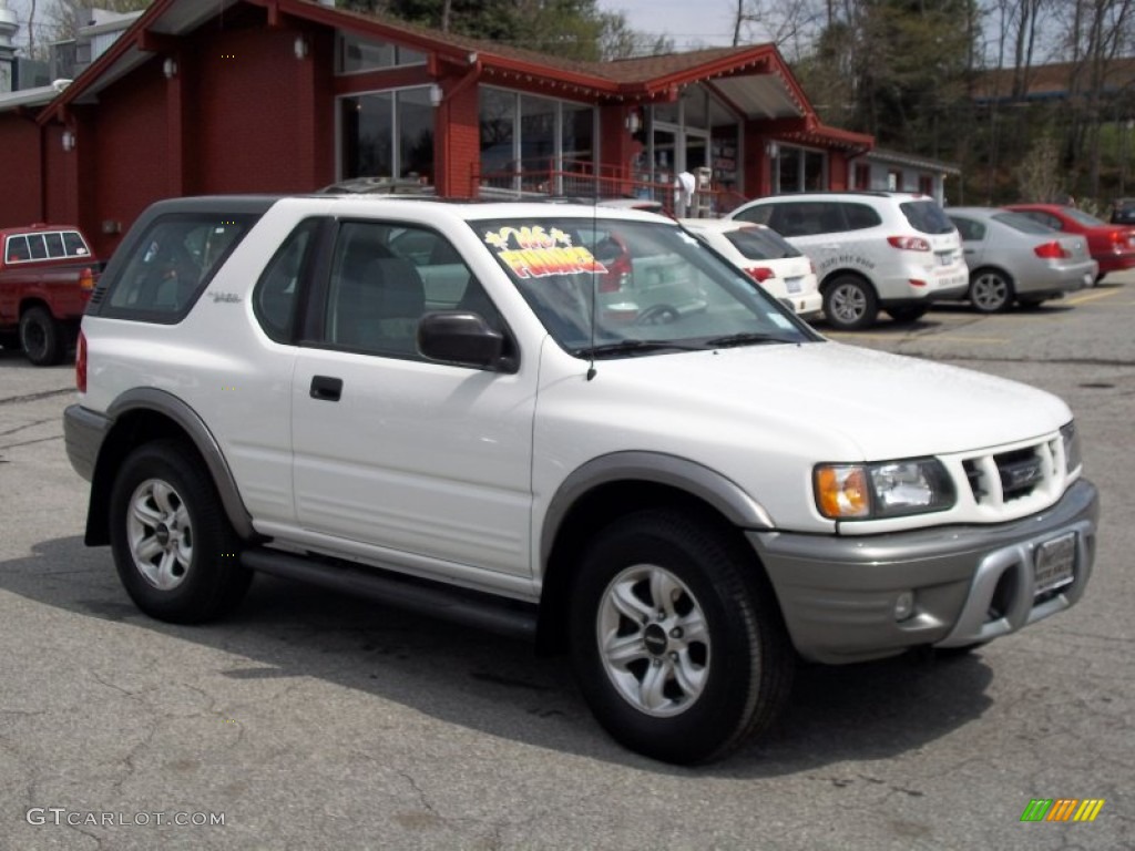 2002 Isuzu Rodeo Sport S Hard Top 4WD Exterior Photos