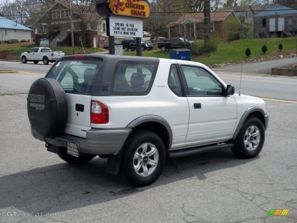 2002 Rodeo Sport S Hard Top 4WD - Alpine White / Gray photo #4
