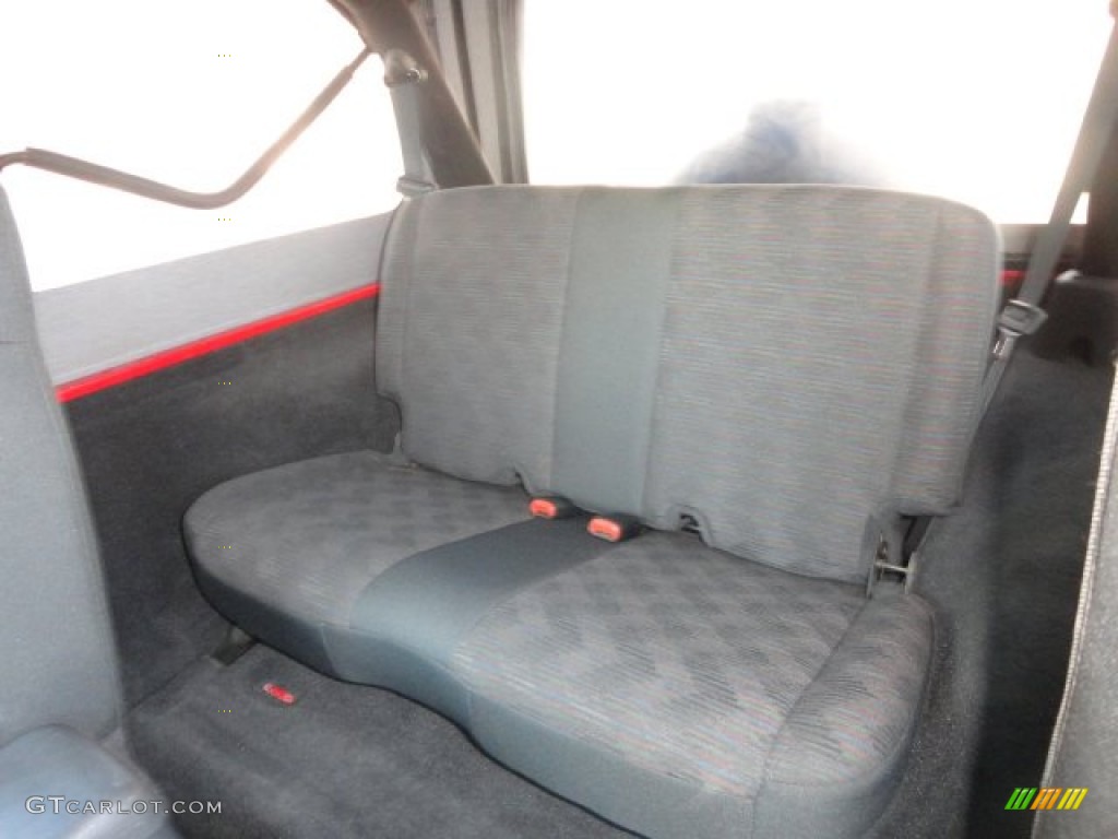 2005 Jeep Wrangler Rubicon 4x4 Rear Seat Photo #82313394