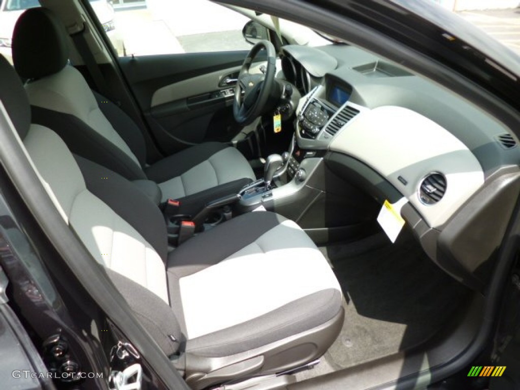 Jet Black/Medium Titanium Interior 2014 Chevrolet Cruze LS Photo #82318073