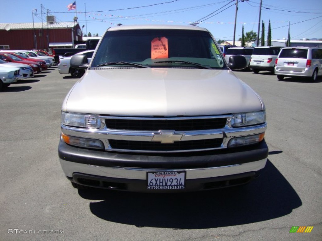 2004 Tahoe LS 4x4 - Sandalwood Metallic / Gray/Dark Charcoal photo #2