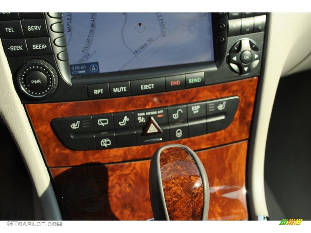 2005 Mercedes-Benz E 320 4Matic Wagon Controls Photos