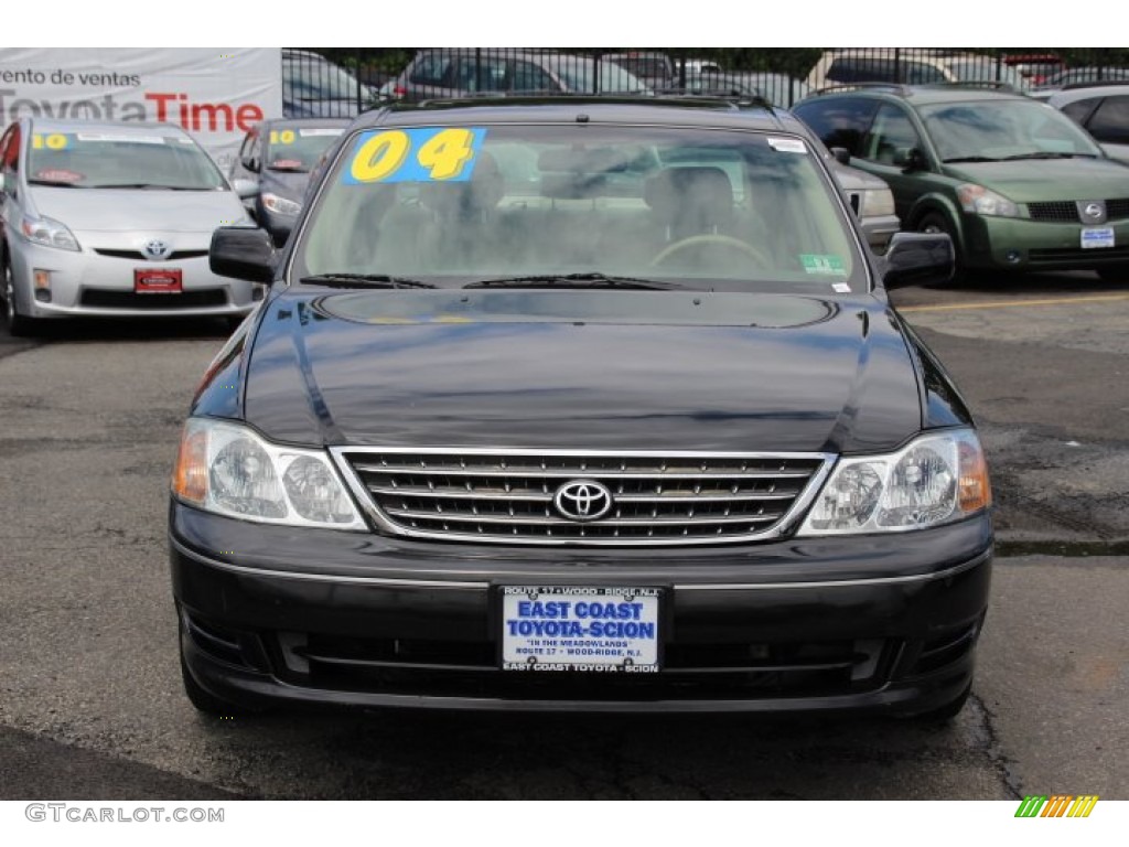 2004 Avalon XL - Black / Ivory photo #2