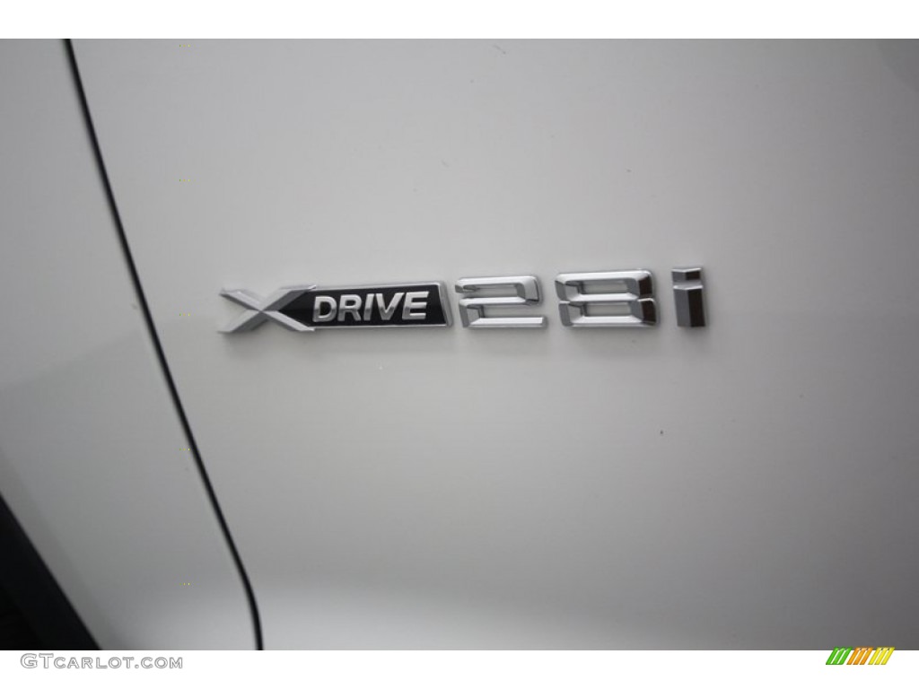 2014 X3 xDrive28i - Alpine White / Black photo #31