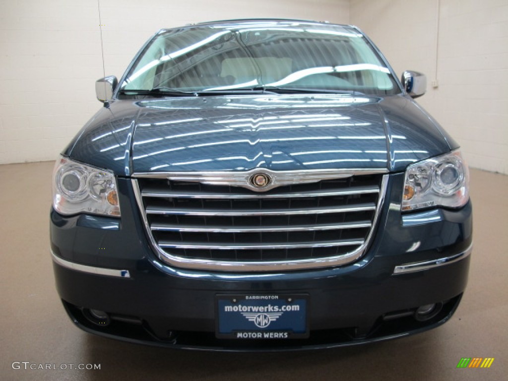 2008 Town & Country Limited - Modern Blue Pearlcoat / Medium Slate Gray/Light Shale photo #2
