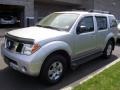 2005 Silver Lightning Metallic Nissan Pathfinder XE 4x4  photo #1