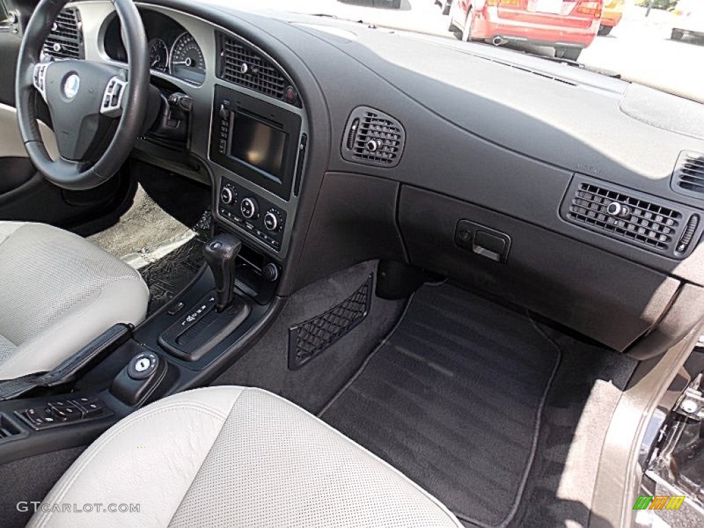 2008 Saab 9-5 Aero SportCombi Dashboard Photos