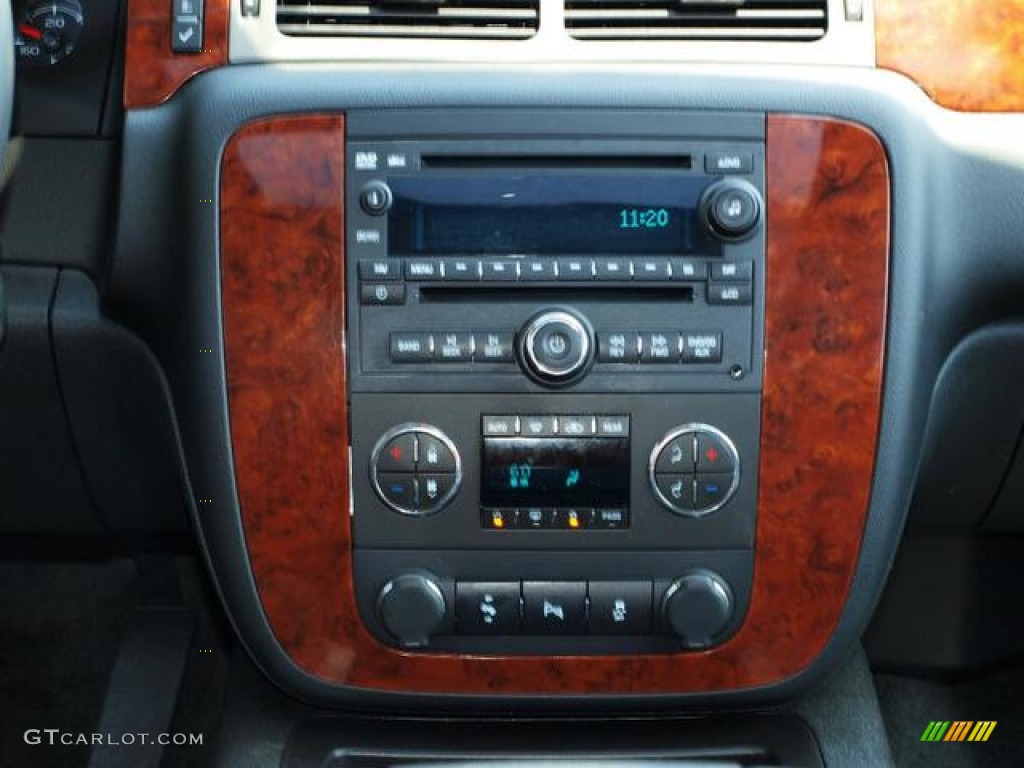 2013 Suburban LT 4x4 - Black Granite Metallic / Ebony photo #12