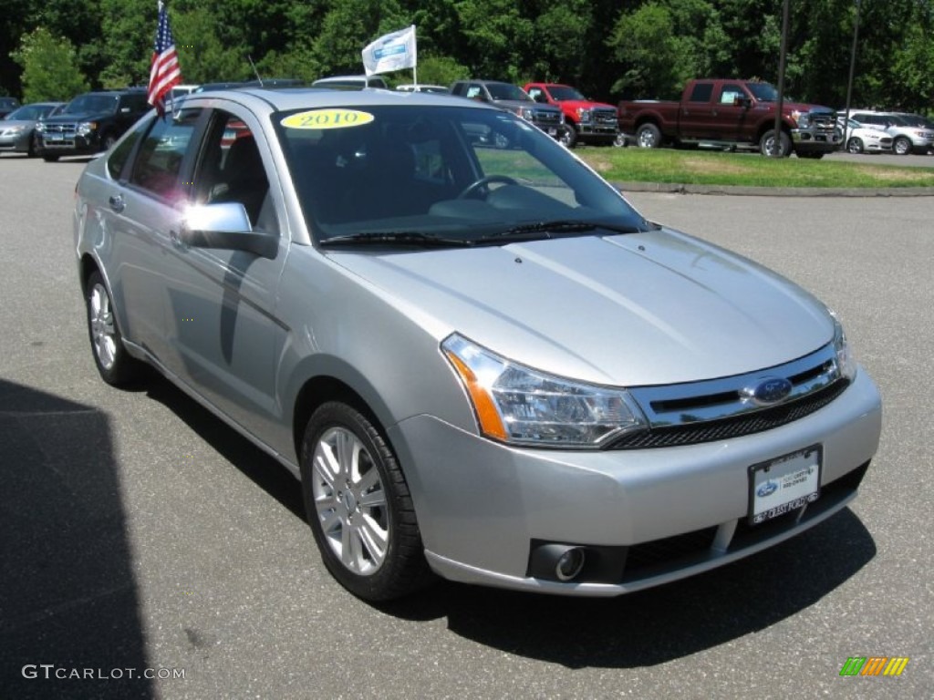 2010 Focus SEL Sedan - Ingot Silver Metallic / Charcoal Black photo #1