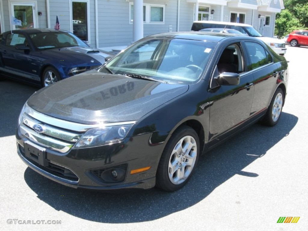 2011 Fusion SE V6 - Tuxedo Black Metallic / Charcoal Black photo #3