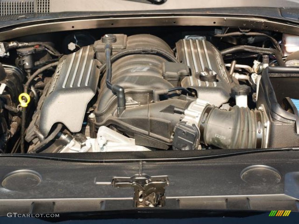 2013 Dodge Charger SRT8 Engine Photos