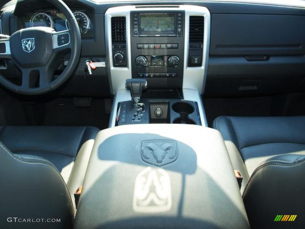 2011 Ram 1500 Sport Quad Cab 4x4 - Bright Silver Metallic / Dark Slate Gray/Medium Graystone photo #8