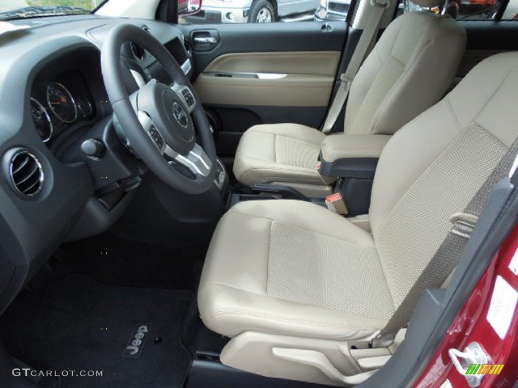 Dark Slate Gray/Light Pebble Interior 2014 Jeep Compass Latitude Photo #82346985