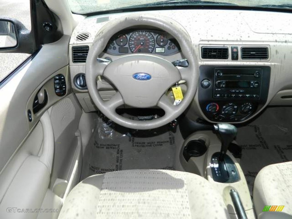 2006 Focus ZX4 SE Sedan - Pueblo Gold Metallic / Dark Pebble/Light Pebble photo #9