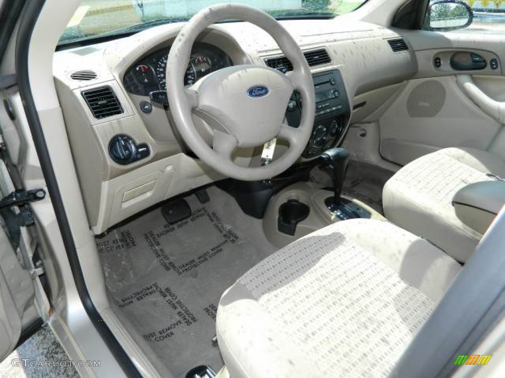 2006 Focus ZX4 SE Sedan - Pueblo Gold Metallic / Dark Pebble/Light Pebble photo #12