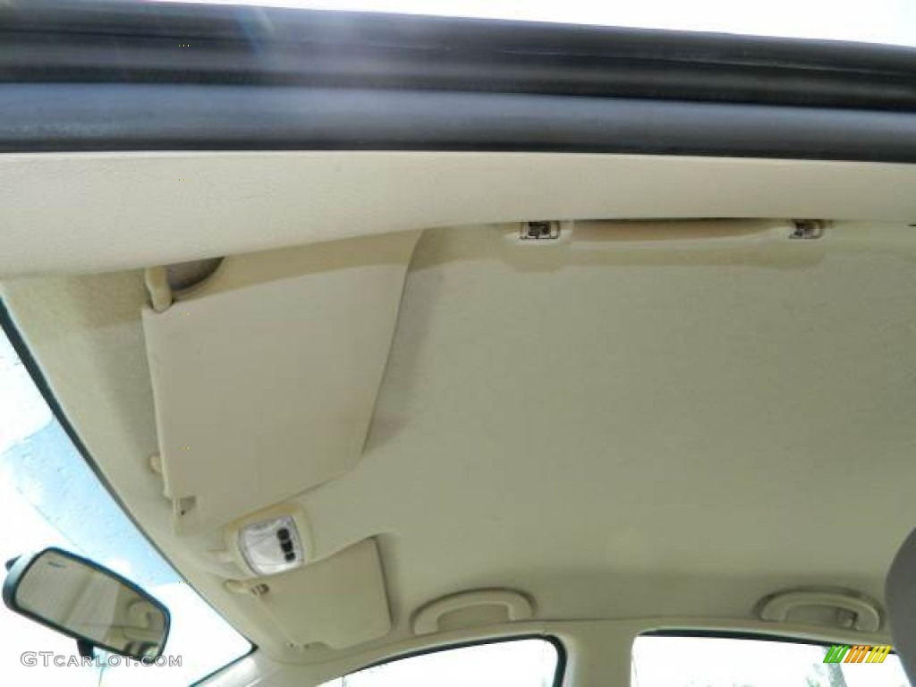 2006 Focus ZX4 SE Sedan - Pueblo Gold Metallic / Dark Pebble/Light Pebble photo #26