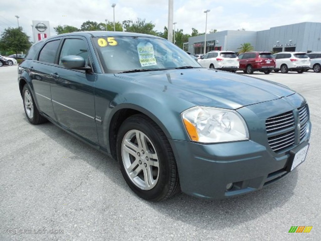Magnesium Pearl 2005 Dodge Magnum R/T Exterior Photo #82349750