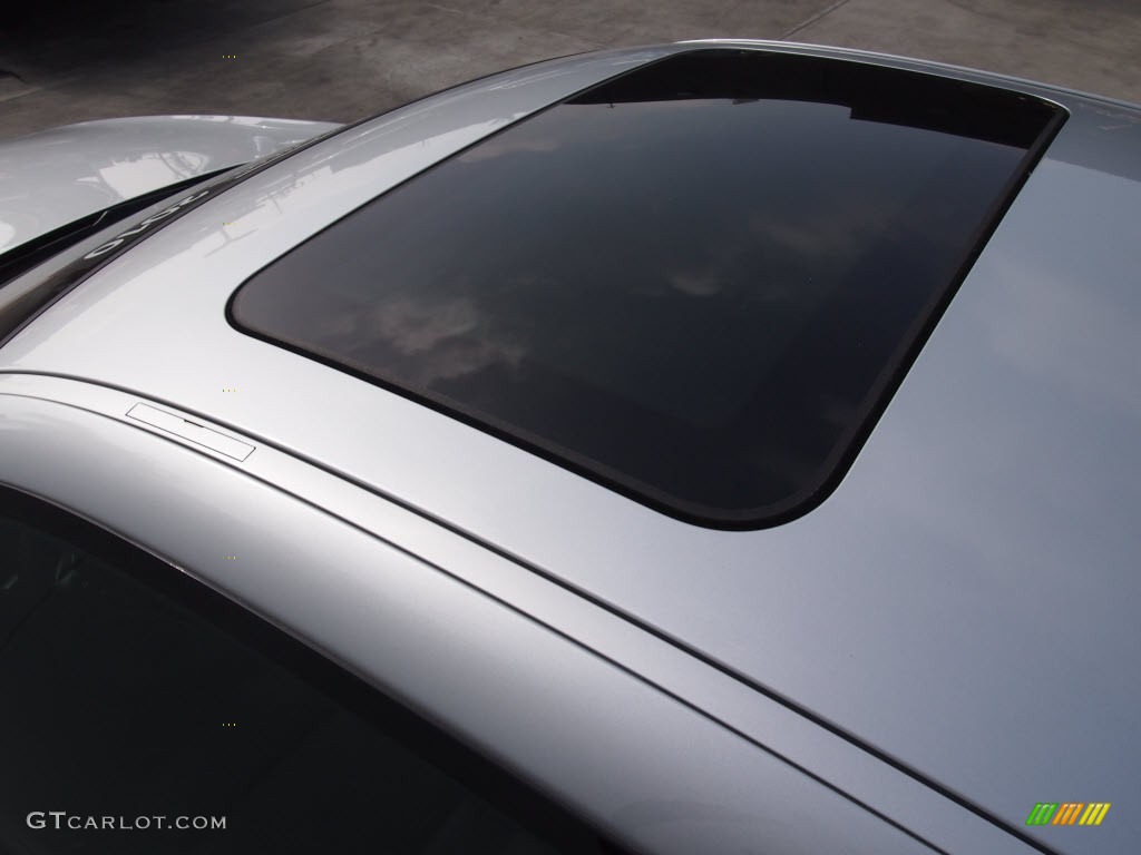 2010 3 Series 335i xDrive Coupe - Titanium Silver Metallic / Black photo #11