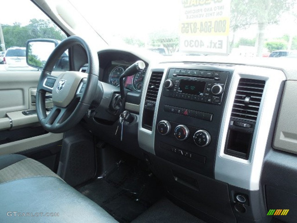 2011 Ram 1500 SLT Regular Cab - Bright White / Dark Slate Gray/Medium Graystone photo #10