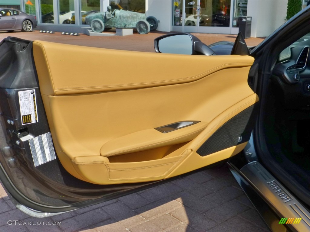 2010 Ferrari 458 Italia Beige Door Panel Photo #82352264