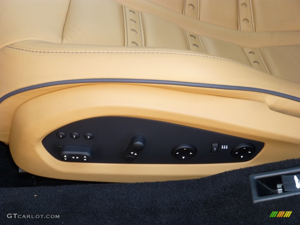 2010 Ferrari 458 Italia Controls Photo #82352296