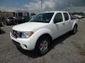 2013 Glacier White Nissan Frontier SV V6 Crew Cab 4x4  photo #3