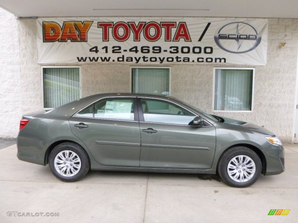 2013 Camry L - Cypress Green Metallic / Ivory photo #1