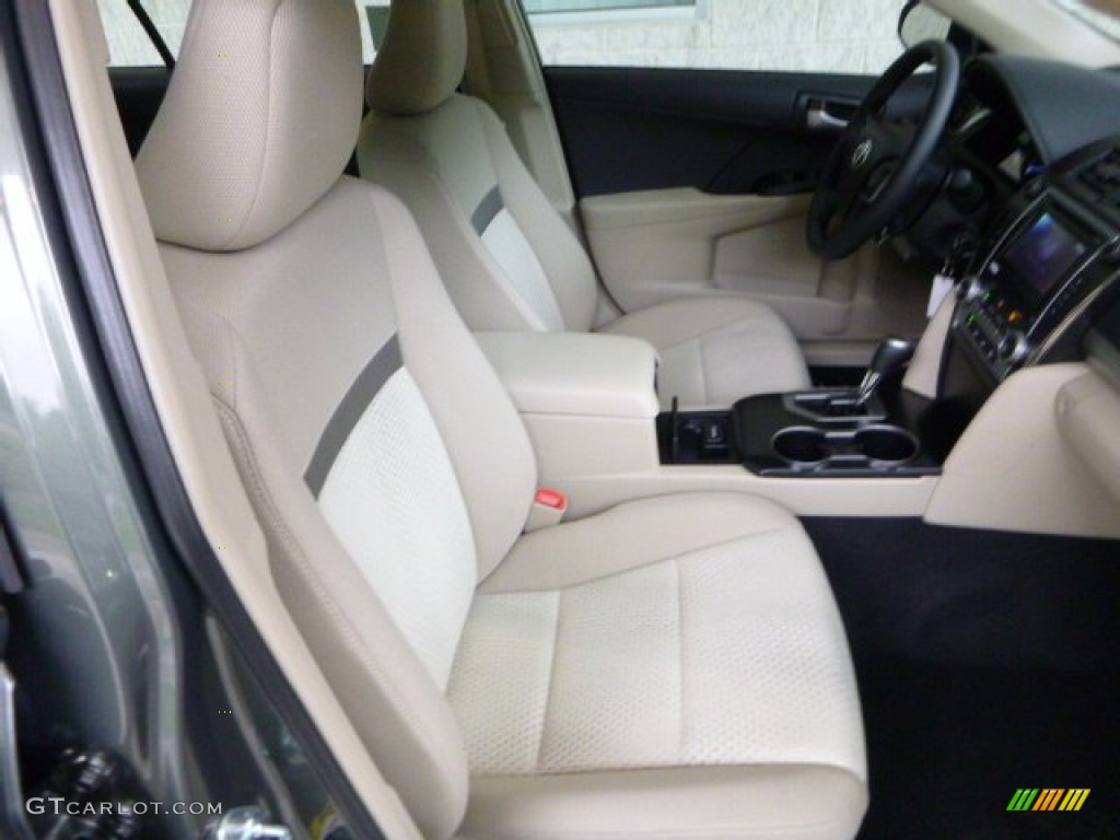 2013 Camry LE - Cypress Green Metallic / Ivory photo #9