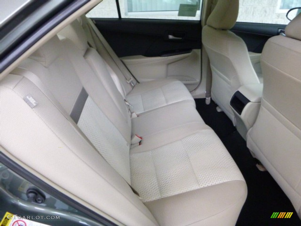 2013 Camry LE - Cypress Green Metallic / Ivory photo #11