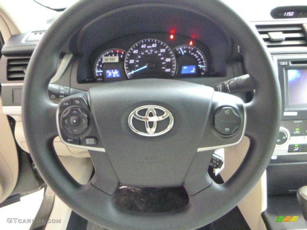2013 Camry LE - Cypress Green Metallic / Ivory photo #16