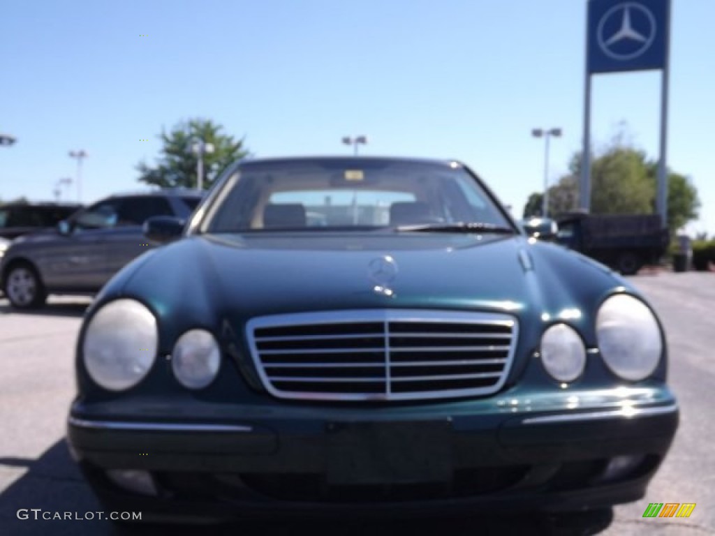 2002 E 320 4Matic Sedan - Everest Green Metallic / Java photo #2