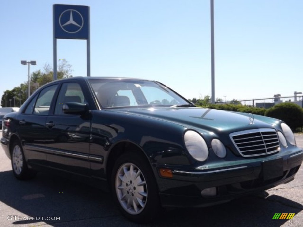 2002 E 320 4Matic Sedan - Everest Green Metallic / Java photo #3