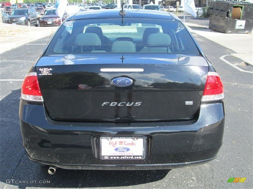 2010 Focus SE Sedan - Ebony Black / Charcoal Black photo #8