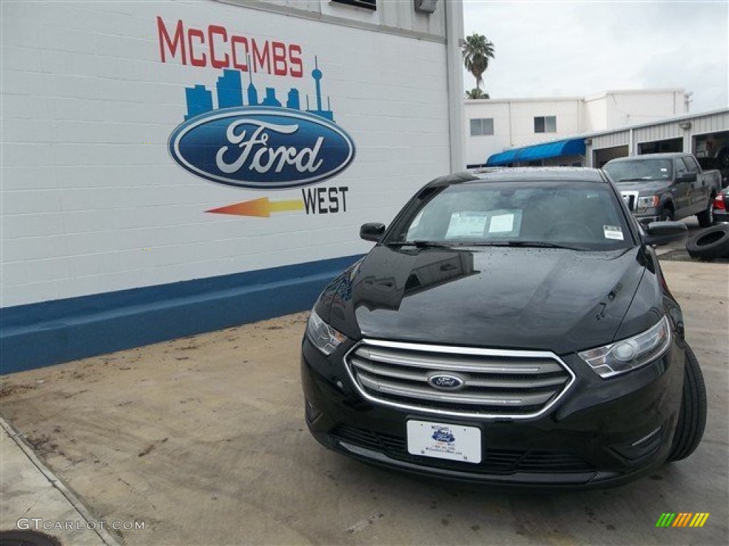 Tuxedo Black Metallic Ford Taurus