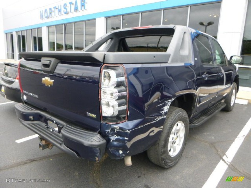 2007 Avalanche LT 4WD - Dark Blue Metallic / Ebony photo #2
