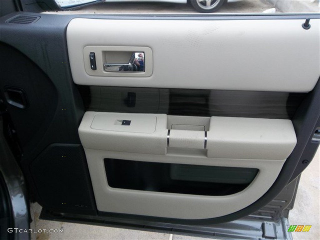 2014 Ford Flex SEL Dune Door Panel Photo #82356539