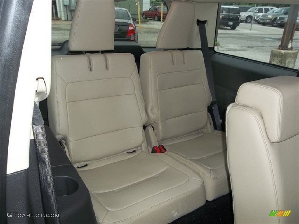 2014 Ford Flex SEL Rear Seat Photo #82356605
