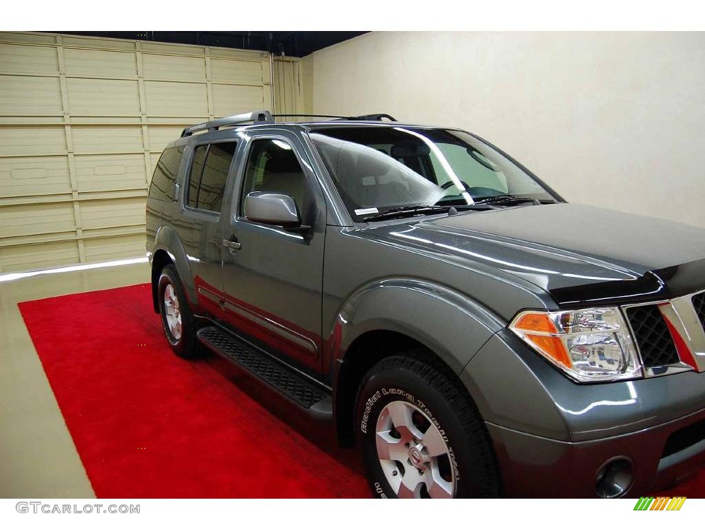 2006 Pathfinder SE - Storm Grey Metallic / Graphite photo #15