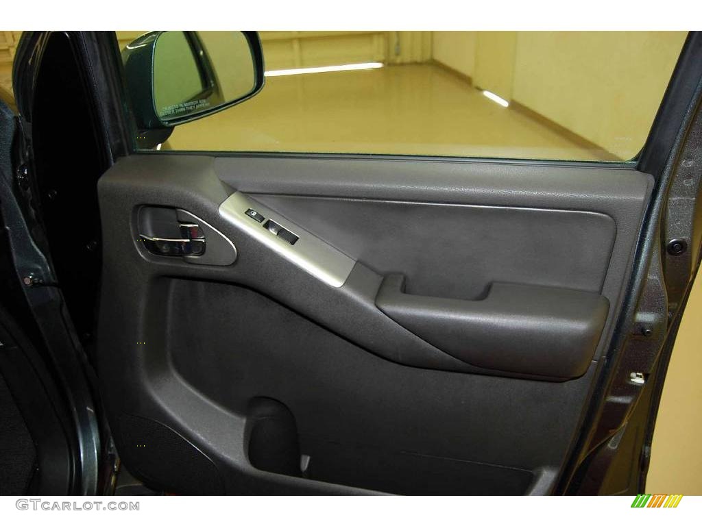 2006 Pathfinder SE - Storm Grey Metallic / Graphite photo #26