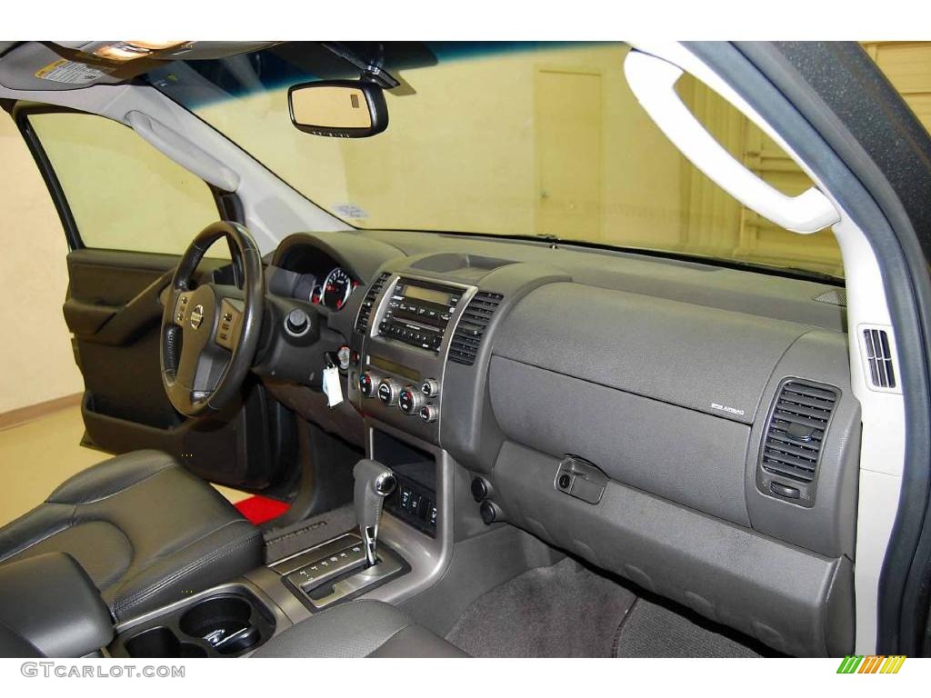 2006 Pathfinder SE - Storm Grey Metallic / Graphite photo #28