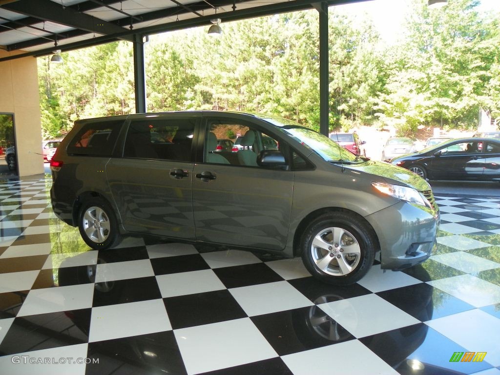 2011 Sienna V6 - Cypress Green Pearl / Bisque photo #1