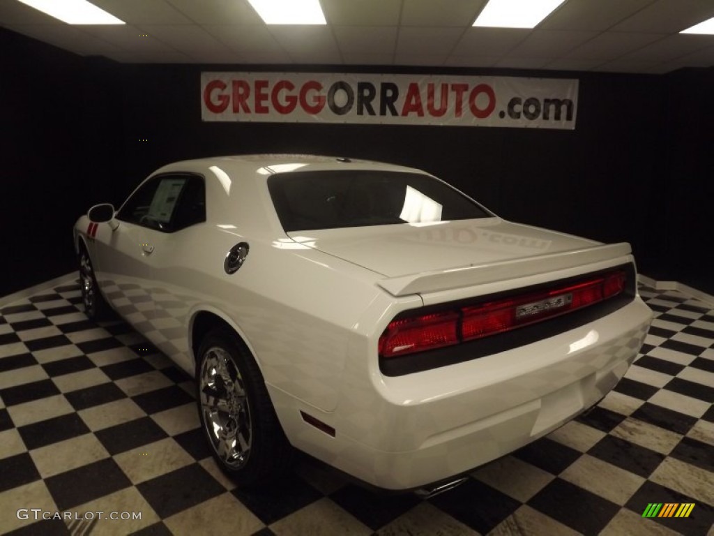 2013 Challenger R/T - Bright White / Dark Slate Gray photo #6