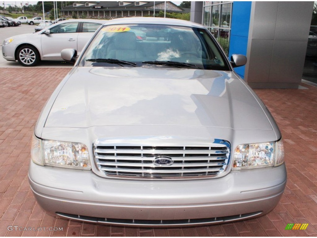 2011 Crown Victoria LX - Silver Birch Metallic / Light Camel photo #15