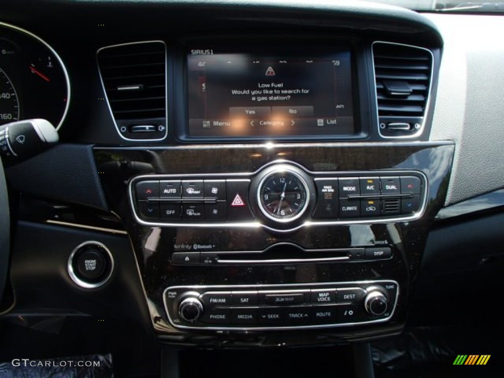 2014 Kia Cadenza Premium Controls Photo #82370496