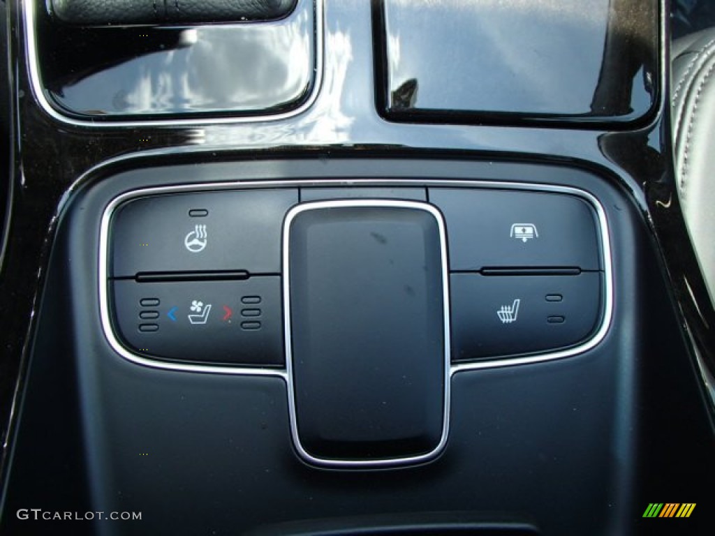 2014 Kia Cadenza Premium Controls Photo #82370533