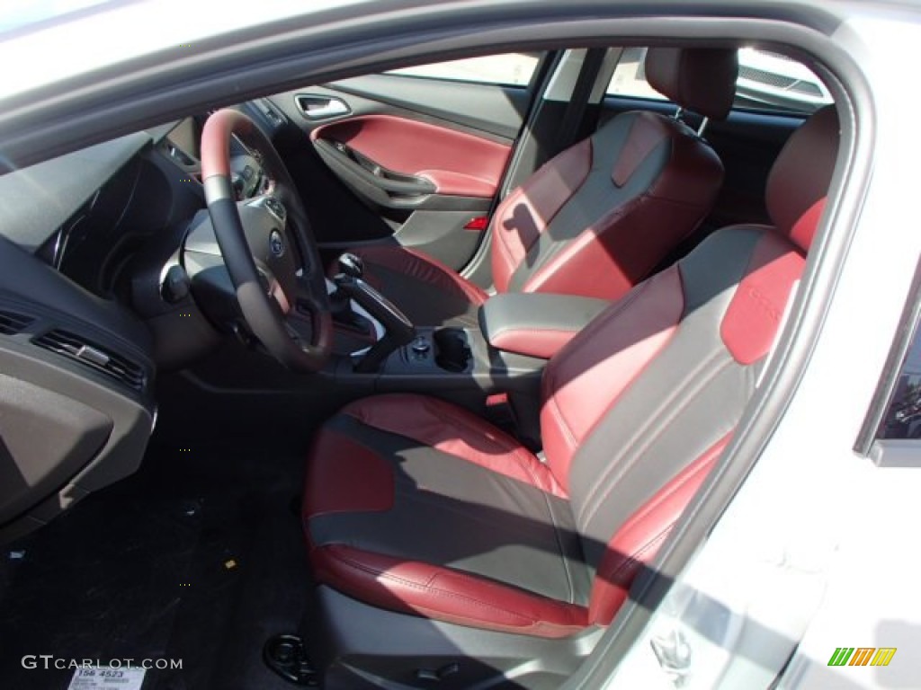 Tuscany Red Interior 2013 Ford Focus SE Hatchback Photo #82372933
