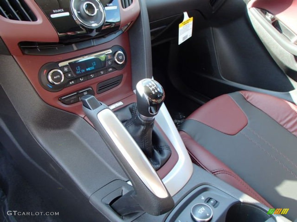 2013 Ford Focus SE Hatchback Transmission Photos