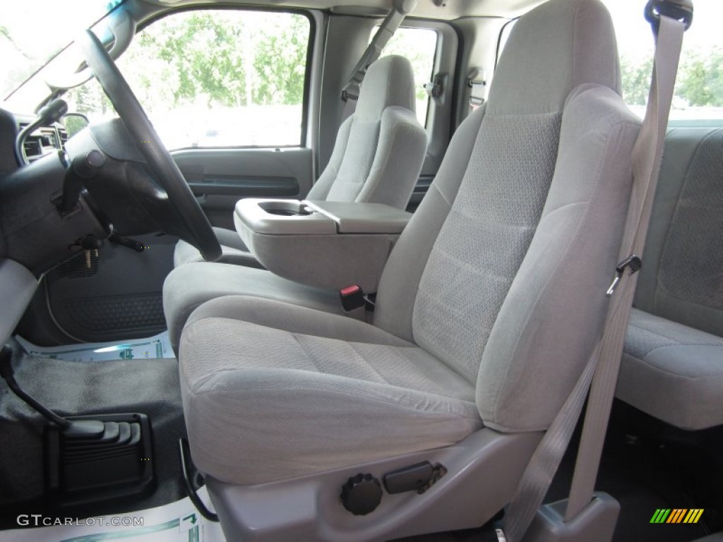 Medium Flint Grey Interior 2003 Ford F250 Super Duty XL SuperCab 4x4 Chassis Photo #82374333