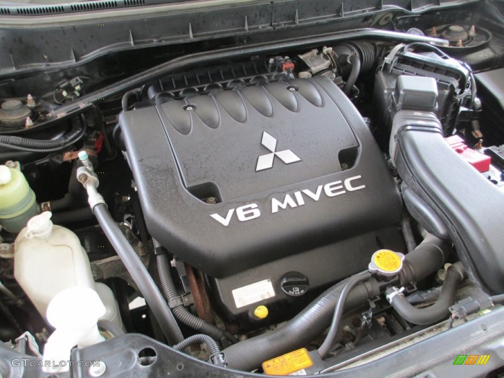 2007 Mitsubishi Outlander LS 4WD Engine Photos
